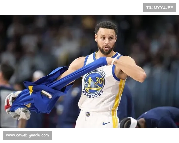 库里绝平三分，勇士加时险胜掘金